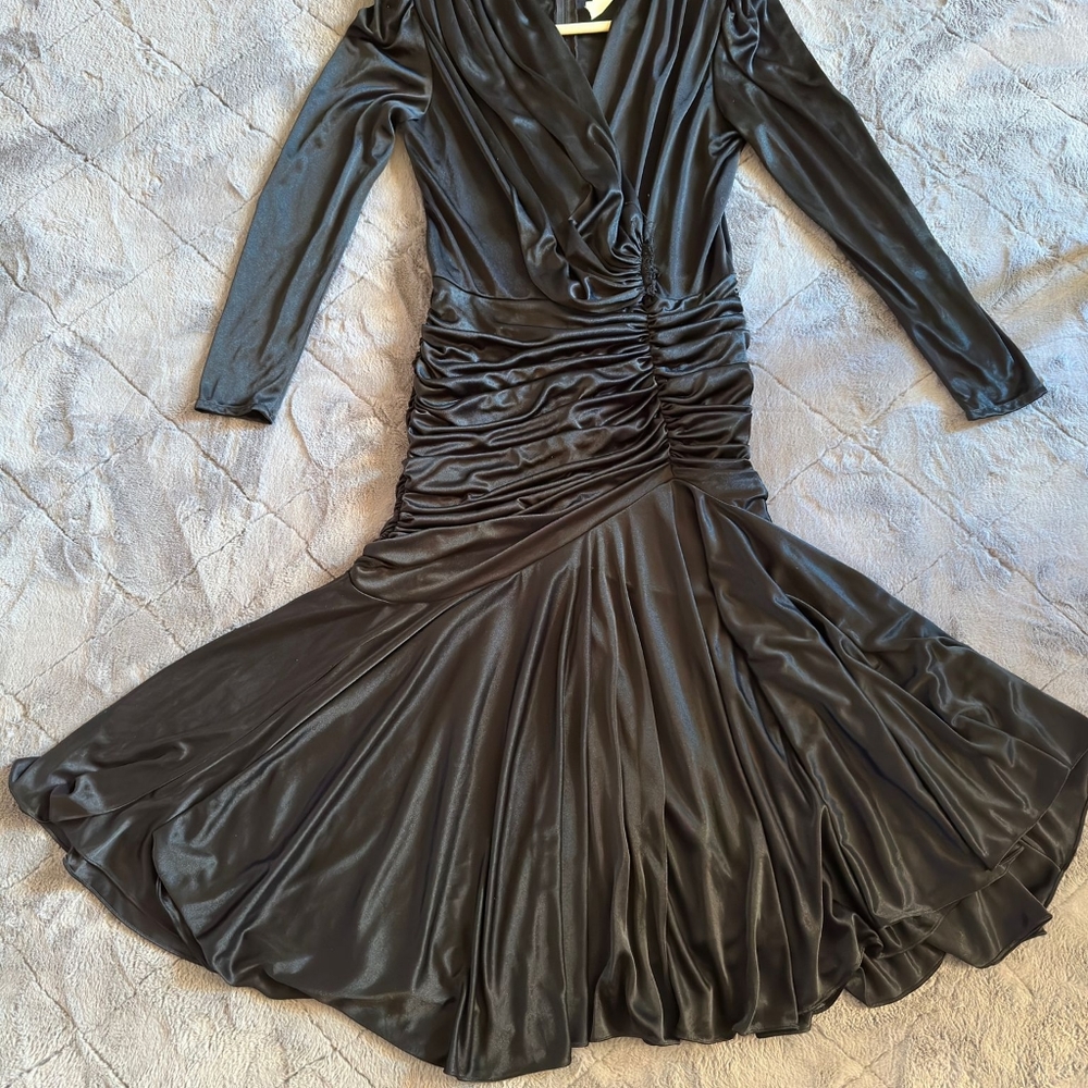 Black long sleeve Elegant dress